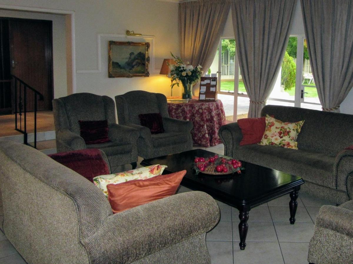 Umtali Country Inn Aliwal-Noord Buitenkant foto