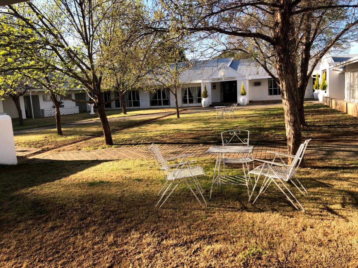 Umtali Country Inn Aliwal-Noord Buitenkant foto
