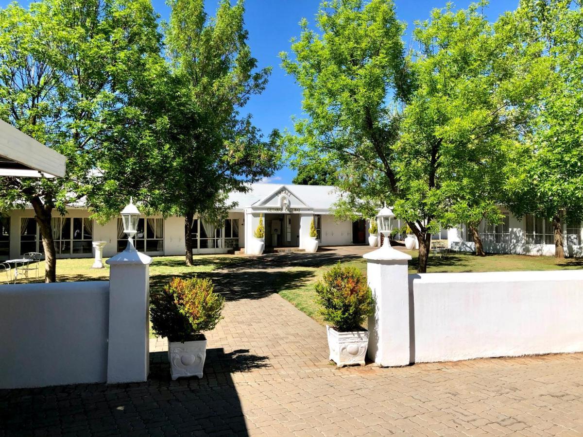 Umtali Country Inn Aliwal-Noord Buitenkant foto